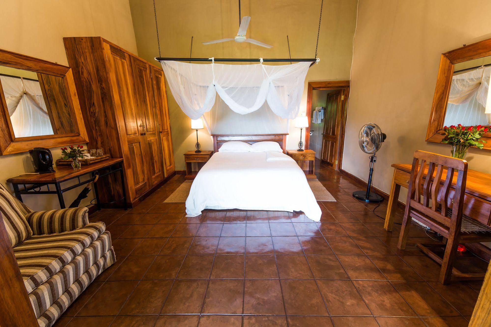 Kumbali Country Lodge Lilongwe Eksteriør bilde